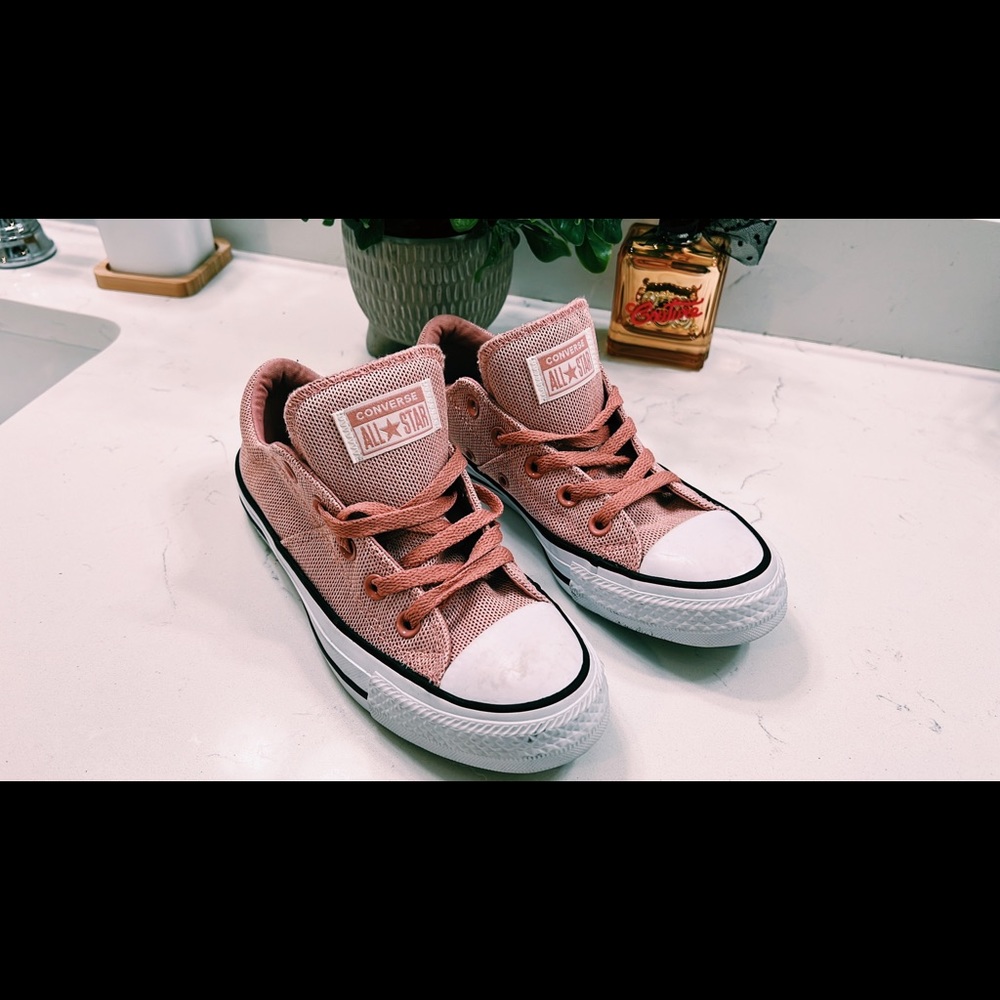 Size 6 Converse sneakers